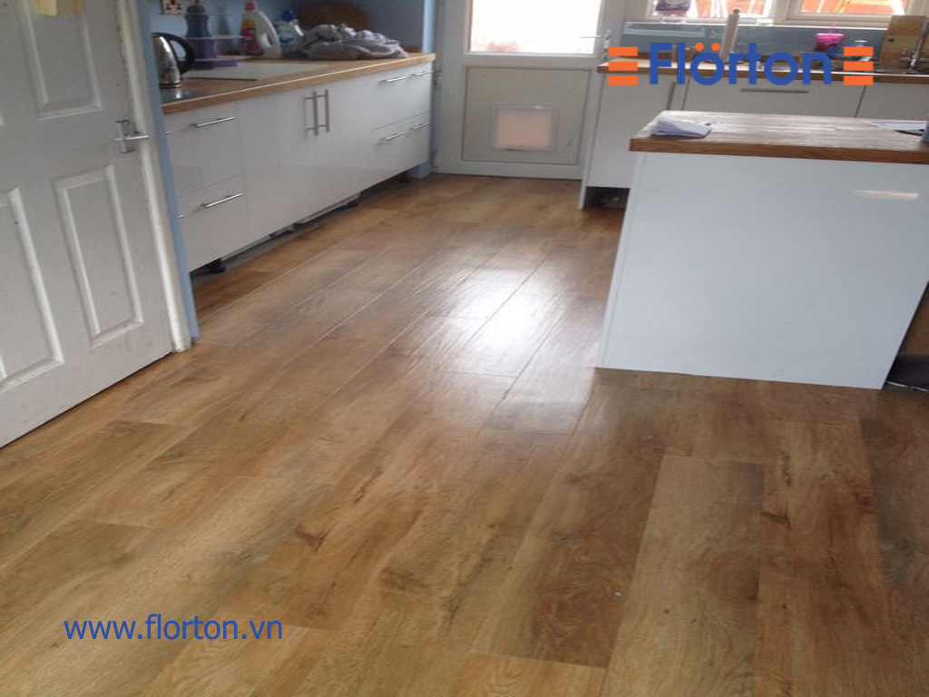 Sàn gỗ Florton có khả năng chịu trầy xước tốt, phù hợp yêu cầu công trình dân dụng và thương mại